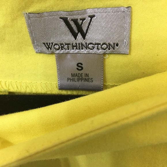 Eye-Catching Blouse - Picture 4 of 4